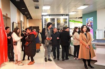 不可小看·霍曉藝術個展 西部文化產(chǎn)業(yè)中心招商中心的藝術盛宴